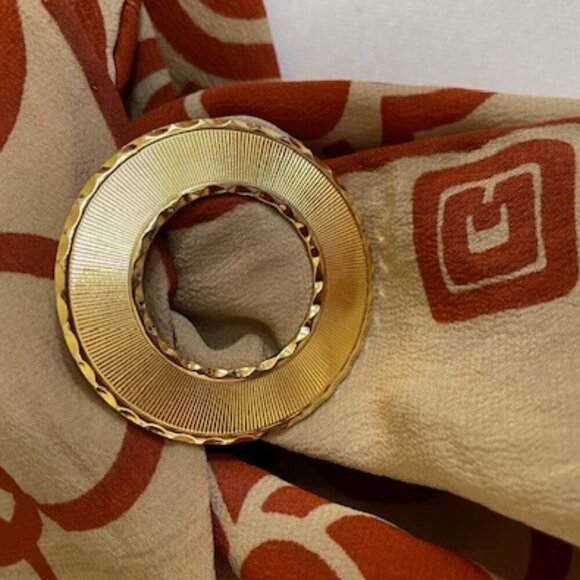 LIEBA Scarf Clip Ring Circle Gold Tone Vintage - Picture 1 of 14